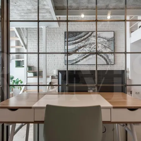 Bright Duplex Loft Next To The Center By Rems *
